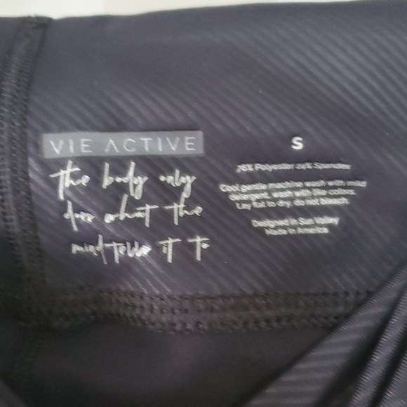 Vie Active Black Camo Leggings - Picture 4 of 5